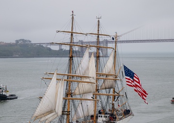 CGC Eagle Sails into San Francisco Bay