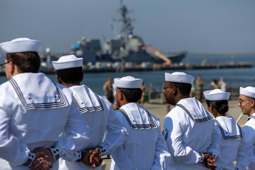 USS Mahan Departs Naval Station Norfolk
