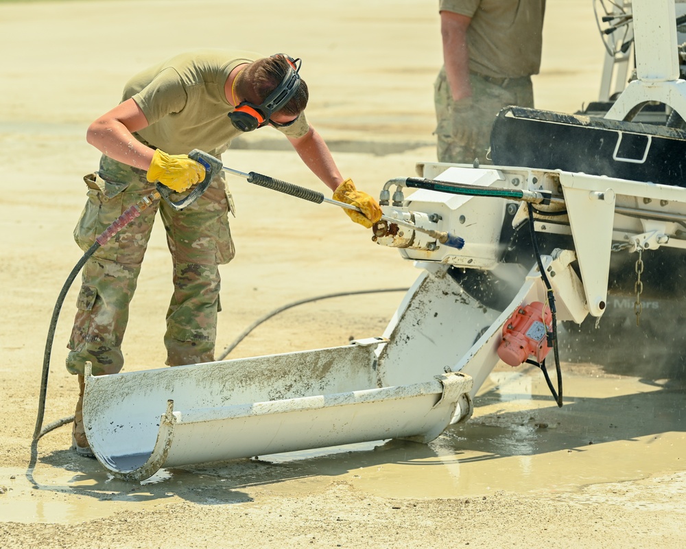 155th Civil Engineering Airmen Practice Combat Skills