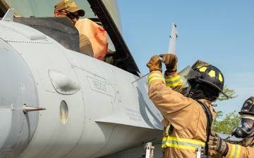 155th Civil Engineering Airmen Practice Combat Skills