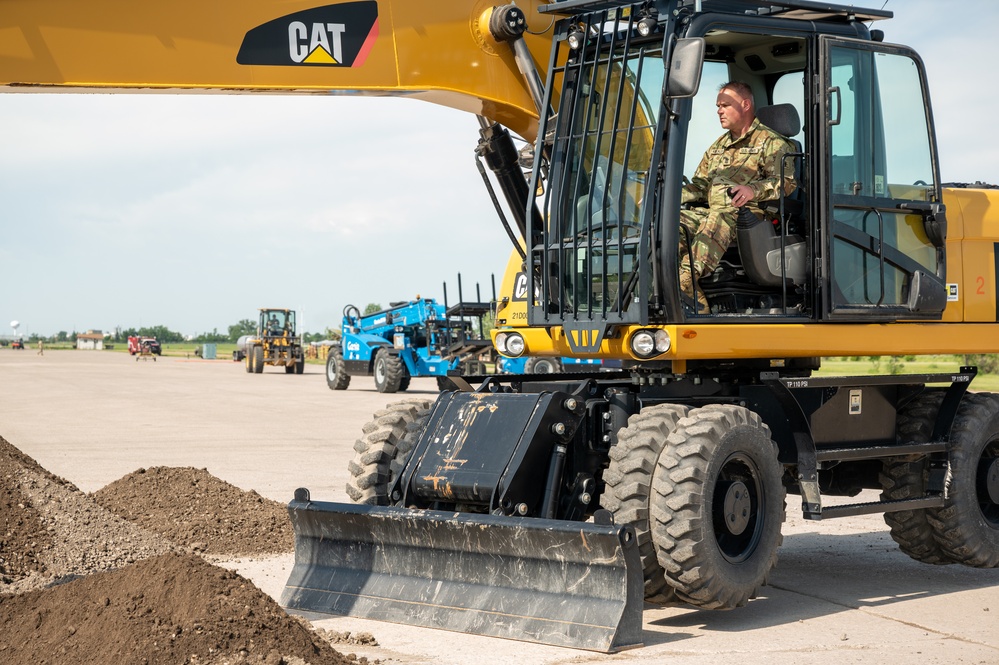 Nebraska National Guard Leadership Visits 155th Civil Engineers While Training