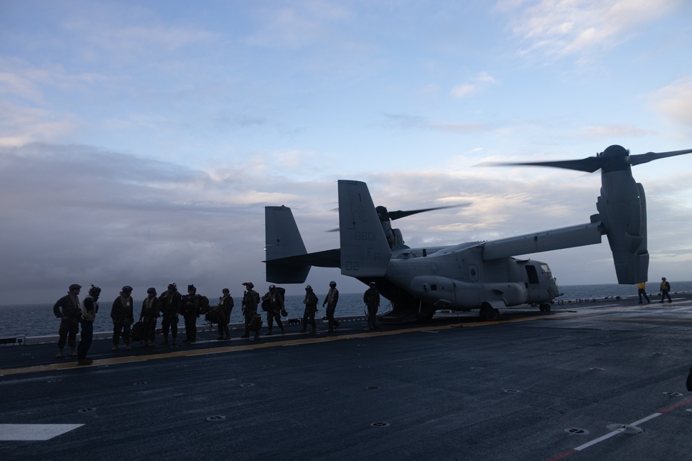 31st MEU | USS America conducts rapid flight operations