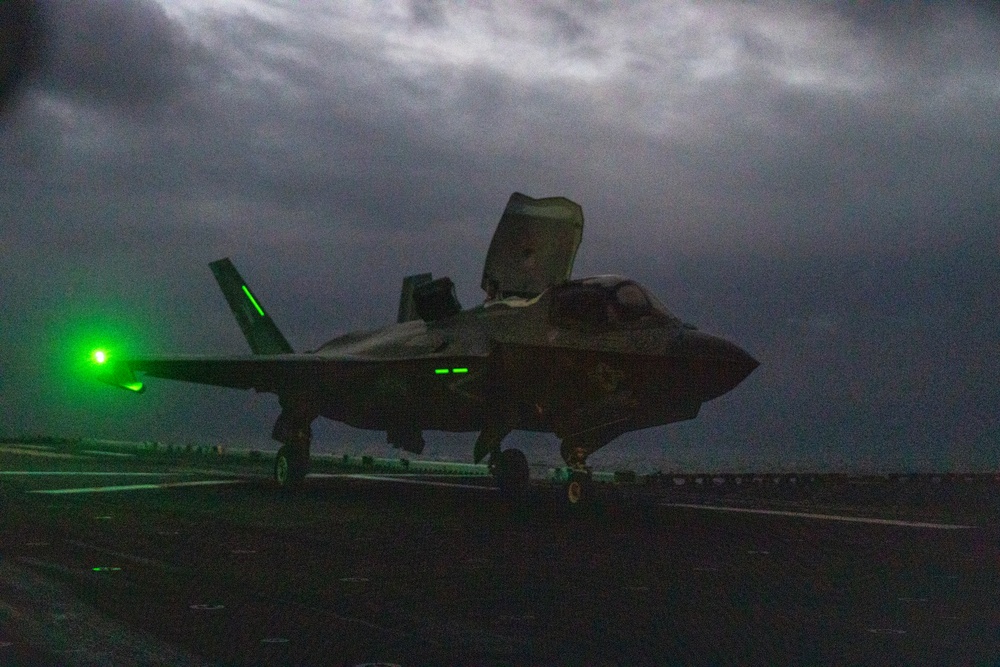 31st MEU | USS America conducts rapid flight operations