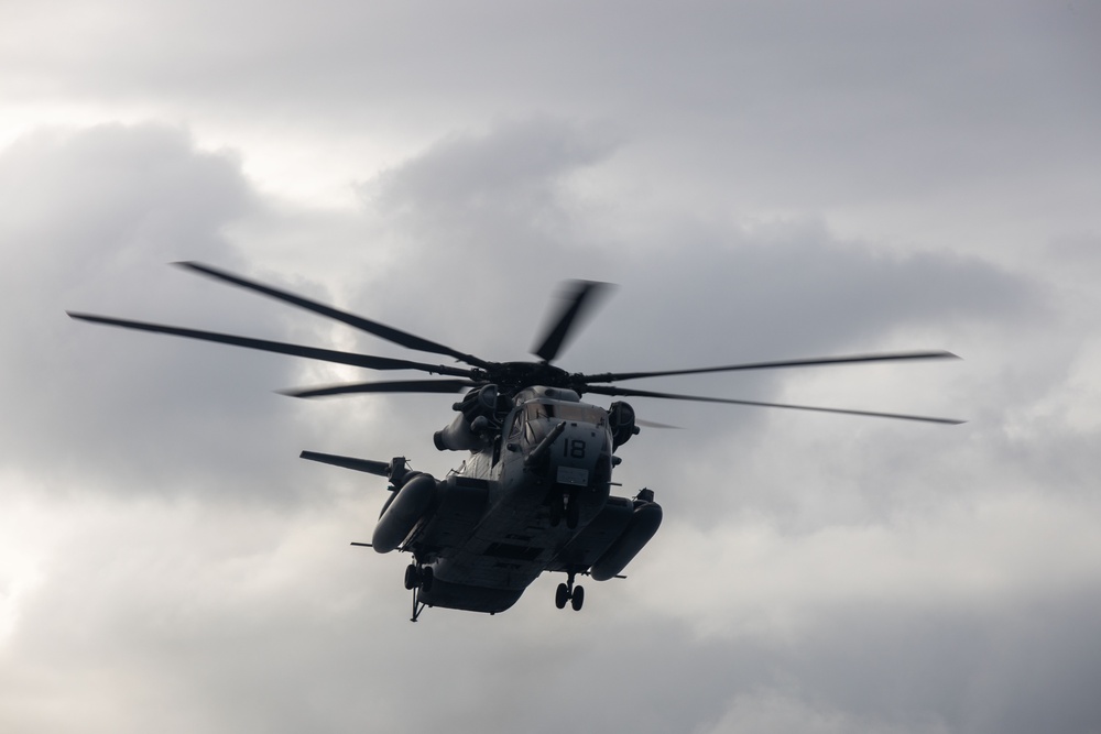 31st MEU | USS America conducts rapid flight operations