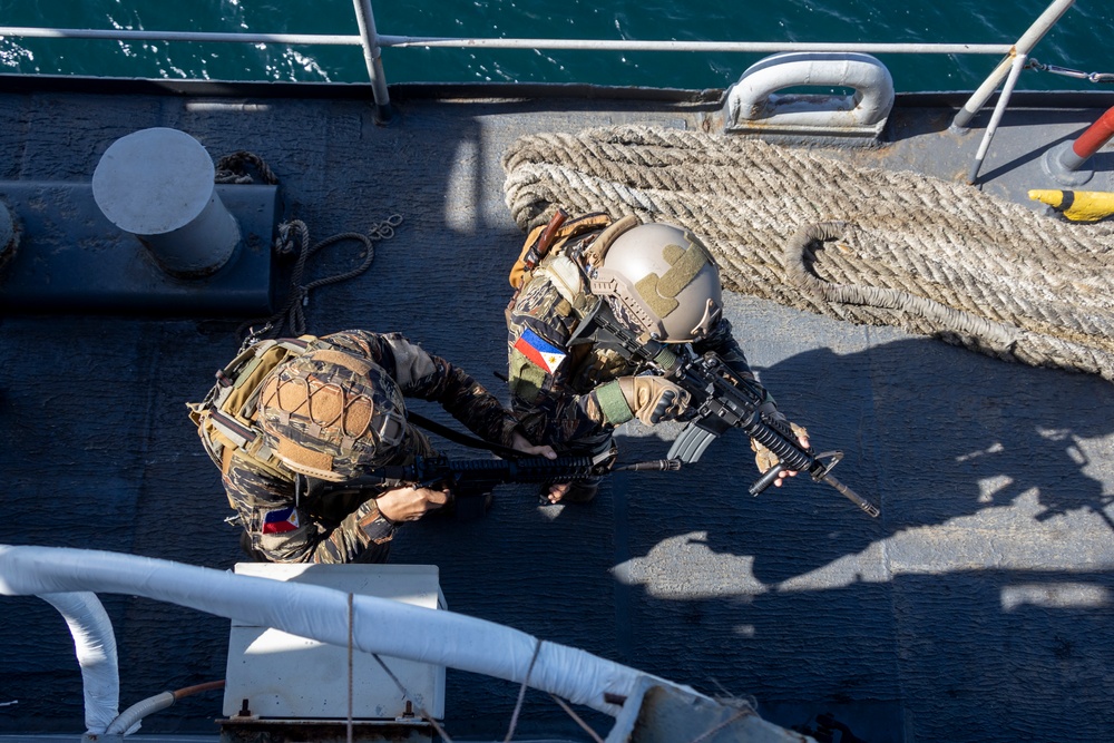 NSW, NAVSOU rehearse maritime tactics