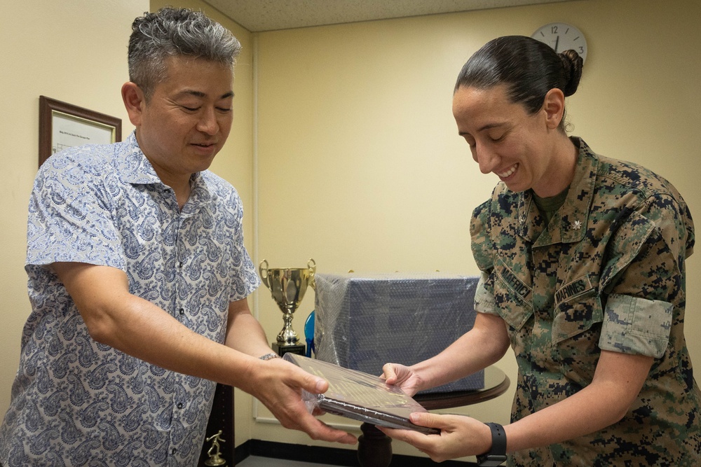 7th Communication Battalion Ginoza Family Gift Exchange
