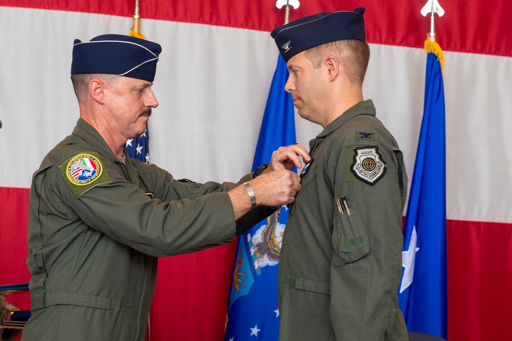 31st OG holds Change of Command