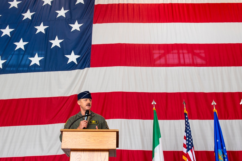 31st OG holds Change of Command