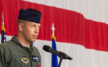 31st OG holds Change of Command