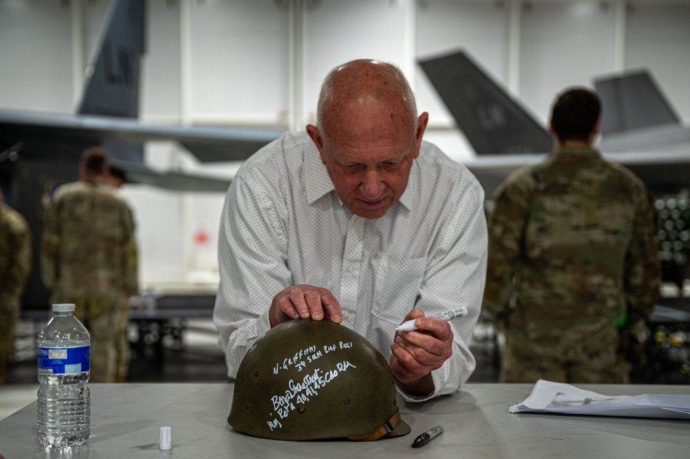 U.S, UK vets visit RAF Lakenheath