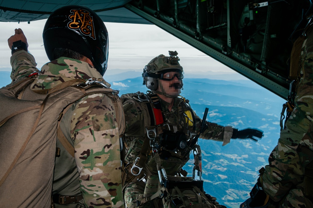 352nd SOW conduct military free fall training during Exercise ADRIATIC STRIKE
