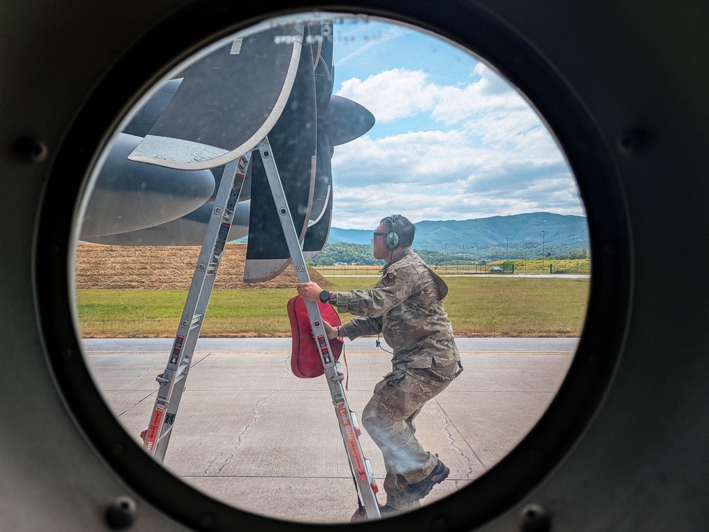 352nd SOW conduct military free fall training during Exercise ADRIATIC STRIKE