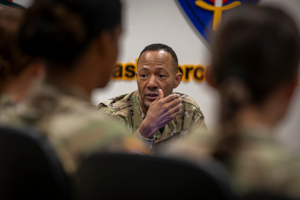 SETAF-AF hosts West Point cadets