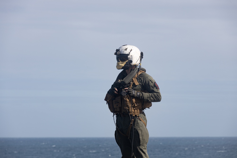 31st MEU | VMM 265 (Rein.) and Detachment 18 conduct FARP support operations