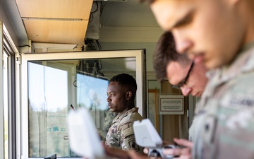 U.S. Soldiers from the 278th Armored Cavalry Regiment and 173rd Airborne Brigade work together.