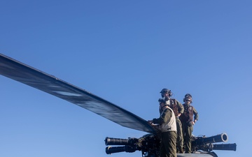 31st MEU | VMM 265 (Rein.) performs aircraft maintenance