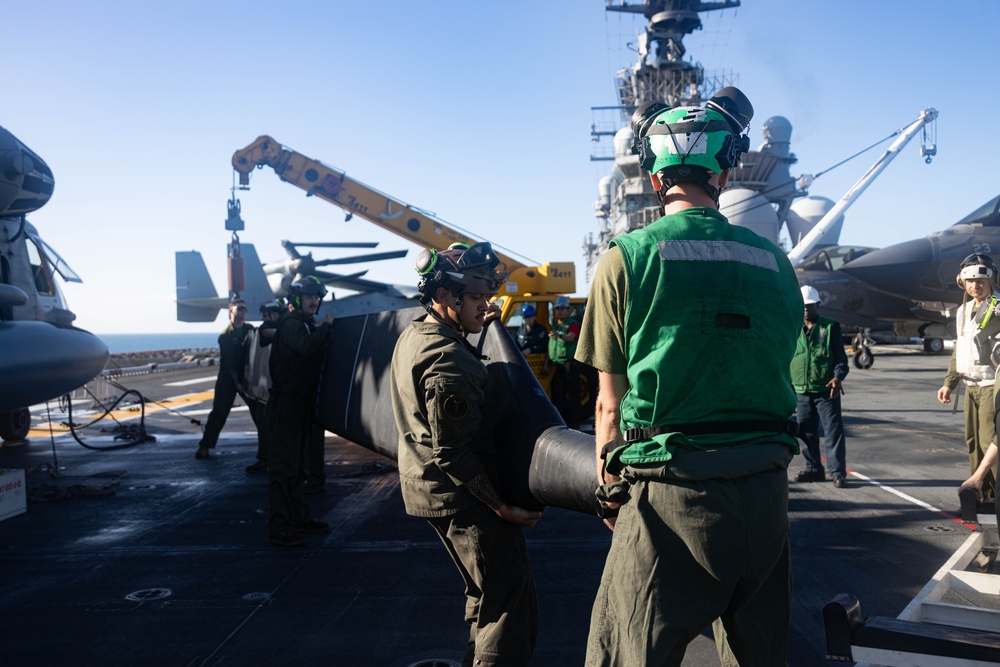 31st MEU | VMM 265 (Rein.) performs aircraft maintenance