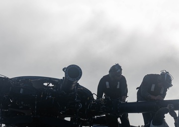 31st MEU | VMM 265 (Rein.) performs aircraft maintenance