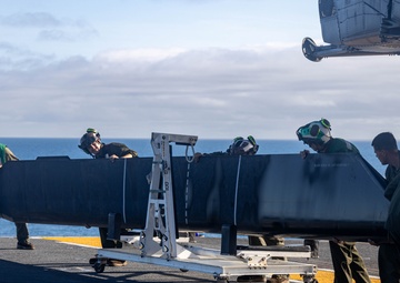 31st MEU | VMM 265 (Rein.) performs aircraft maintenance