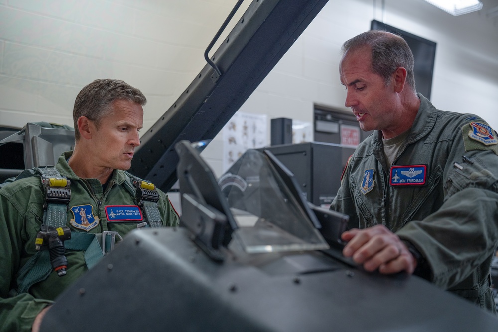 Sioux Falls Civic Leader flies with 114th Fighter Wing