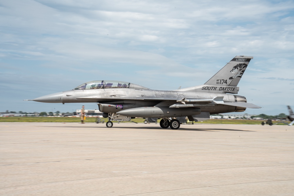 Sioux Falls Civic Leader flies with 114th Fighter Wing
