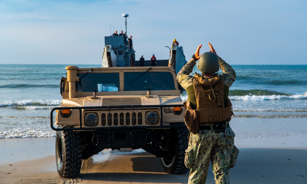 USS New York Ship To Shore Operations