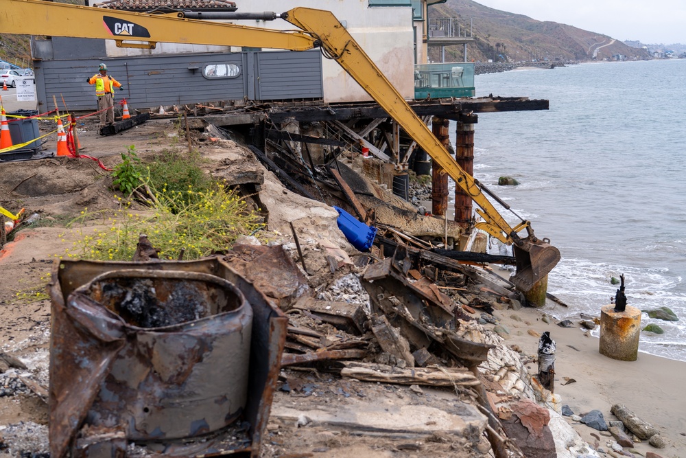 USACE supports Wildfire Debris Removal in Southern California