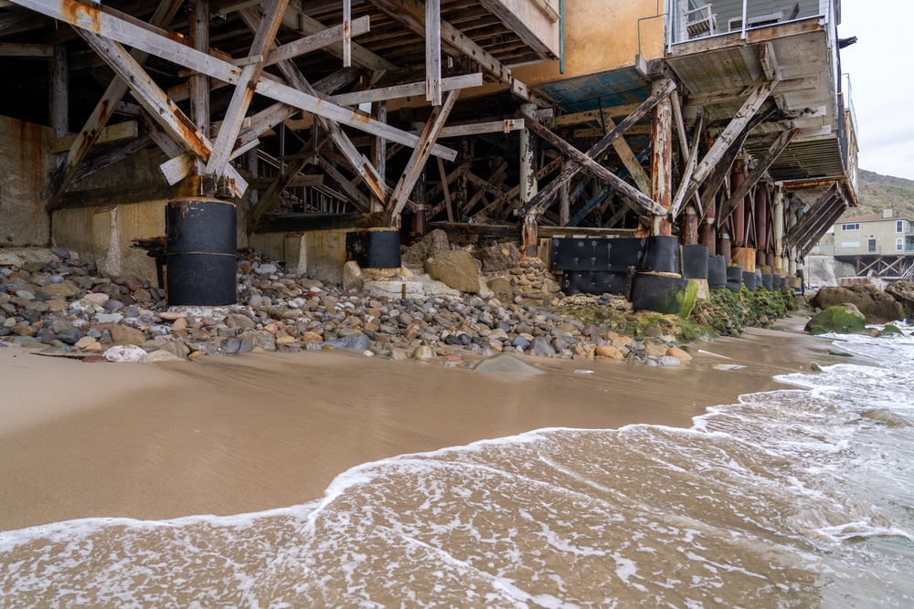 USACE supports Wildfire Debris Removal in Southern California