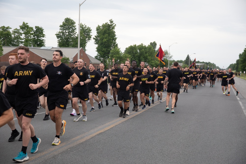 Fort Drum Soldiers Come Together for the Mountain Fest 2025 Division Run
