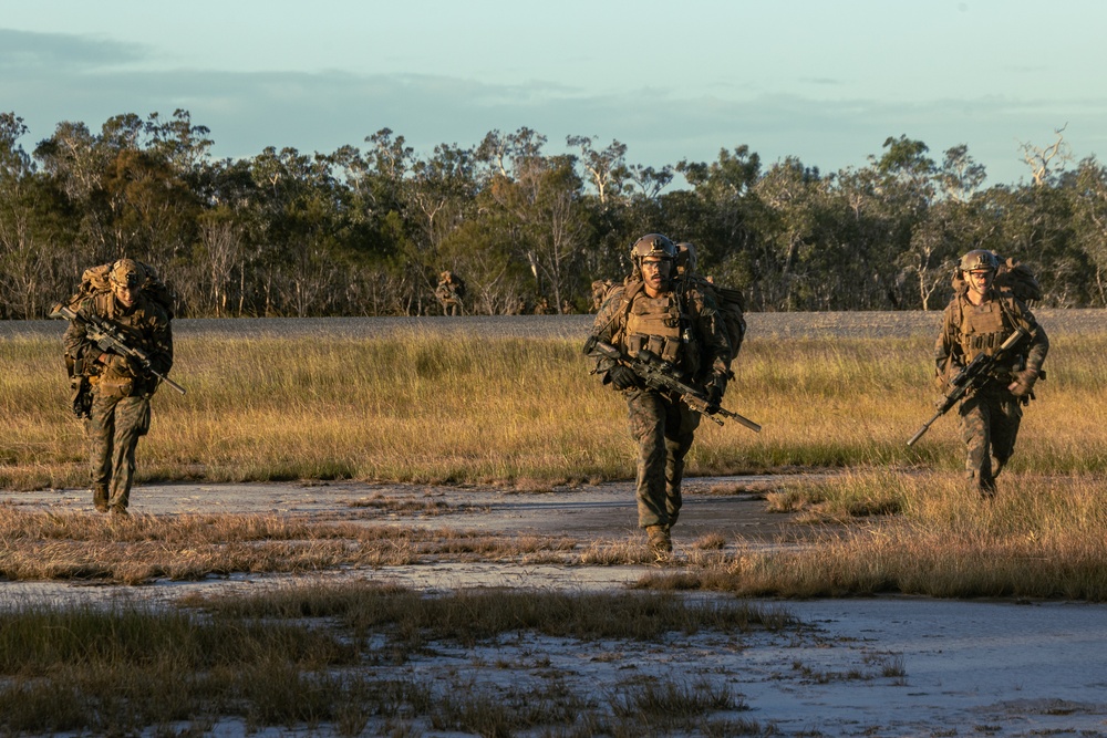 31st MEU | Animal Co. BLT 1/7 conducts simulated Helo Raid