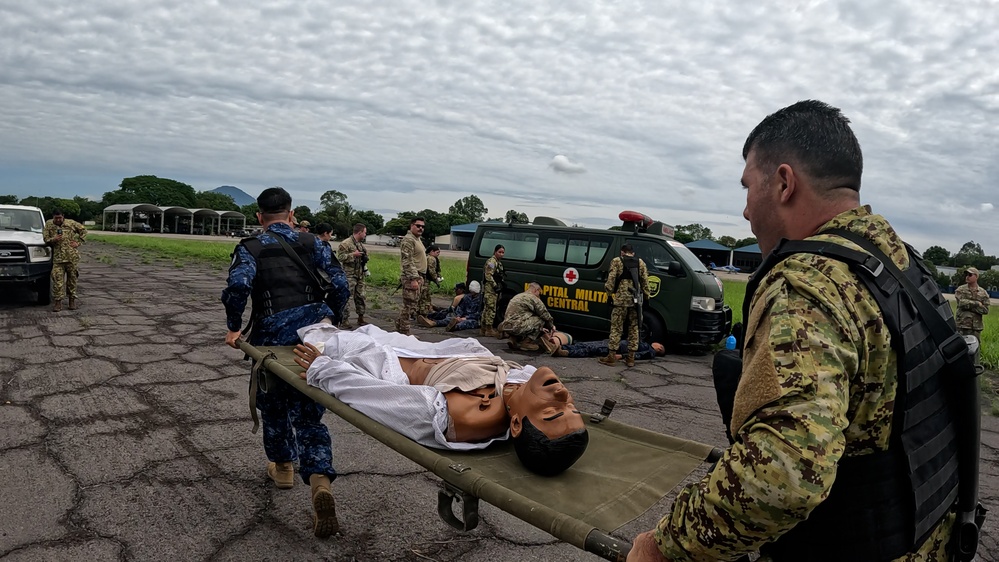 US Air Force, Salvadoran forces train in simulated combat environment during AMISTAD campaign