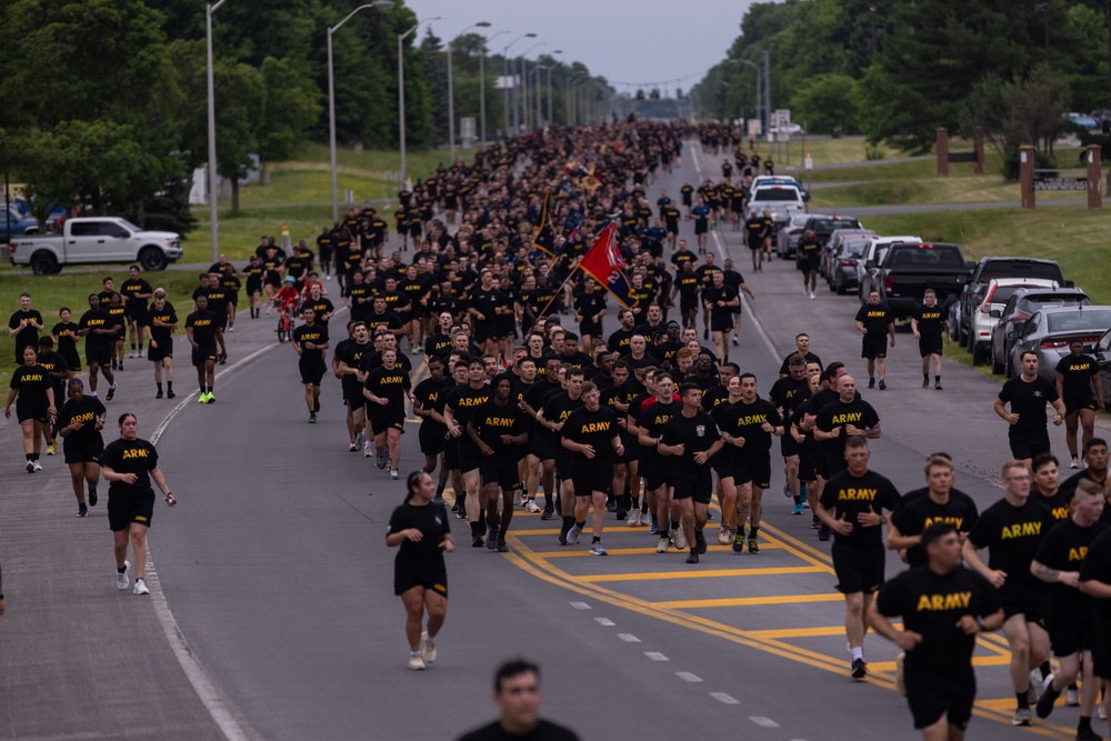 These Boots Were Made for Running: 10th Mountain Division (LI) Soldiers Hit the Road
