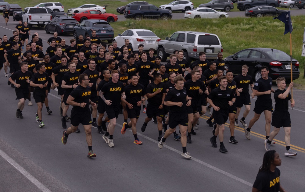 These Boots Were Made for Running: 10th Mountain Division (LI) Soldiers Hit the Road