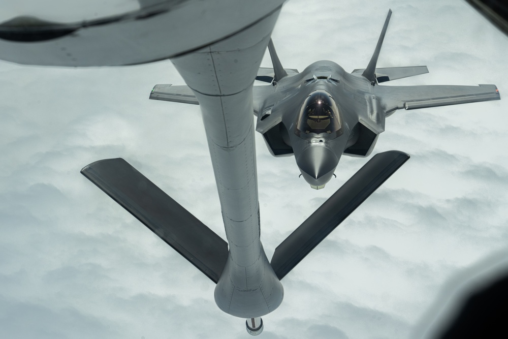 Atlantic Trident 25: 100th ARW refuels 48th FW F-35s, F-15s and French Air and Space Force Rafales