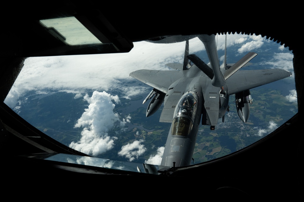 Atlantic Trident 25: 100th ARW refuels 48th FW F-35s, F-15s and French Air and Space Force Rafales