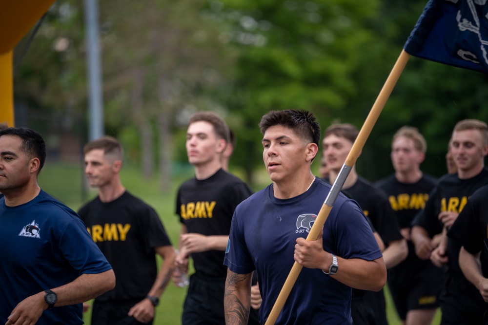 10th Mountain Soldiers Power Through Annual Division Run