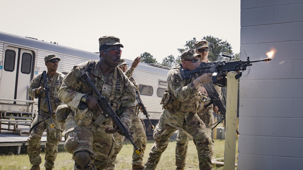 11B ALC Students Conduct Urban Assault STX Lane