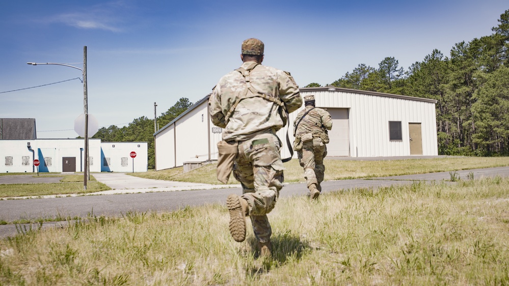 11B ALC Students Conduct Urban Assault STX Lane