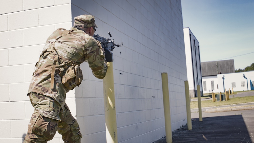 11B ALC Students Conduct Urban Assault STX Lane