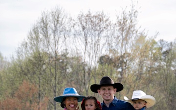 Helton Family Portrait in Western Attire