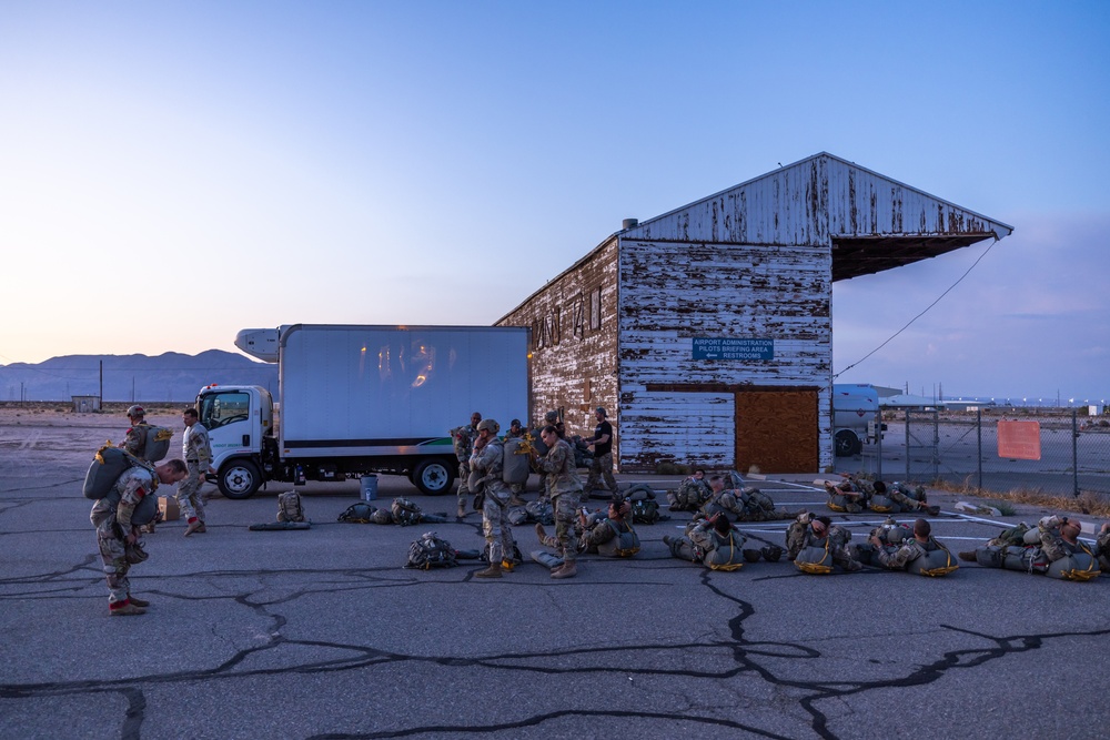 418th FLTS conducts nighttime airborne operations training with &quot;Tarantulas&quot;
