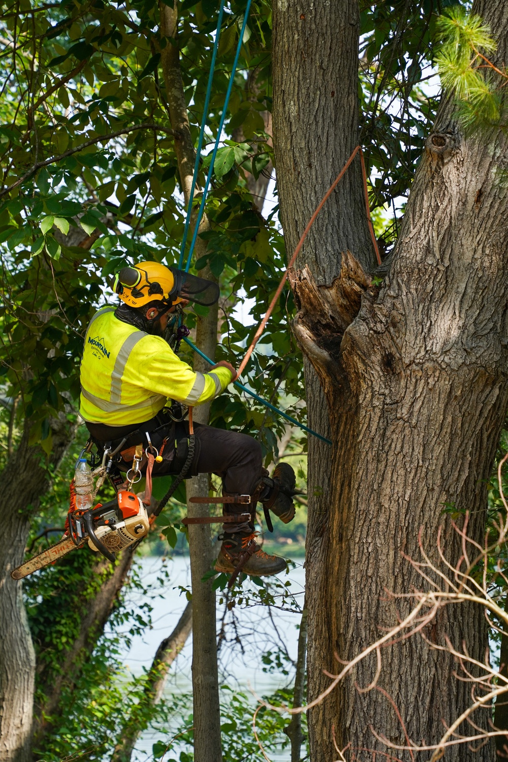 Crews support the Personal Property Debris Removal (PPDR) mission after Hurricane Helene