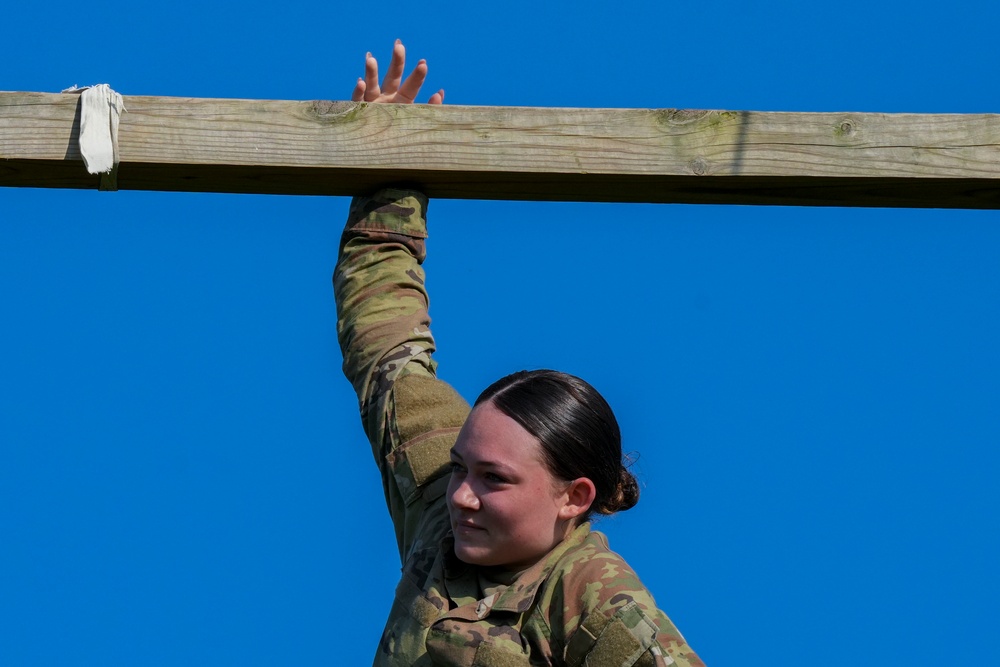 52 EOD conducts pre air assault PT.