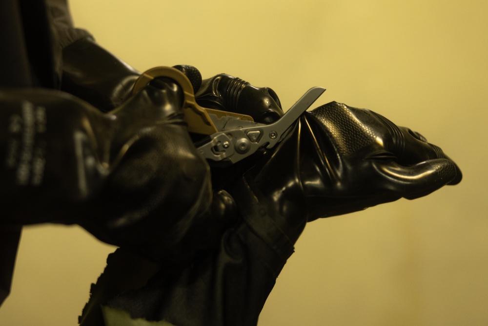 31st MEU | CBRN decontamination training