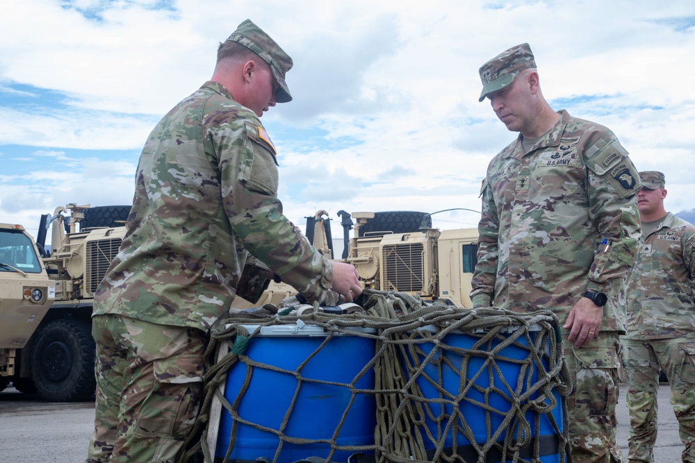 101st Airborne Division Commanding General Conducts visits Soldiers at Fort Bliss
