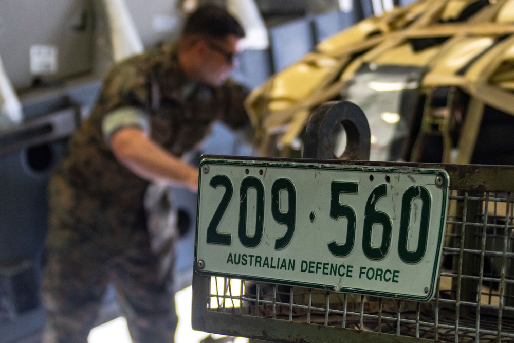 USMC loads Tactical Aviation Ground Refueling System onto Royal Australian Air Force C-17
