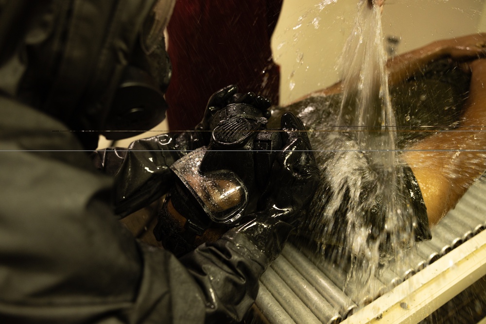 31st MEU | CBRN decontamination training