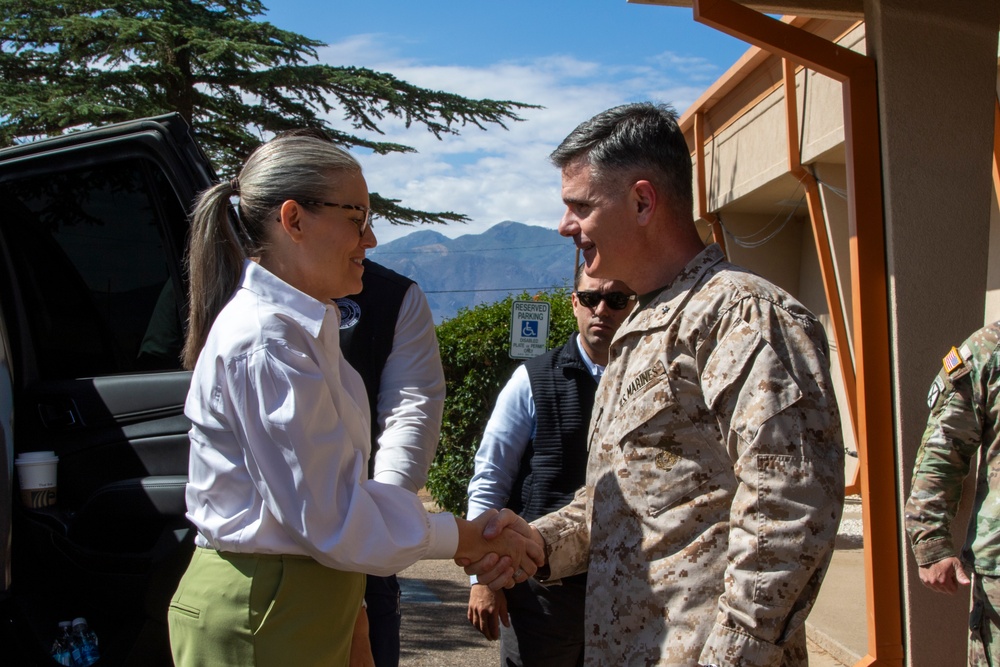 Arizona governor visits Joint Task Force-Southern Border headquarters