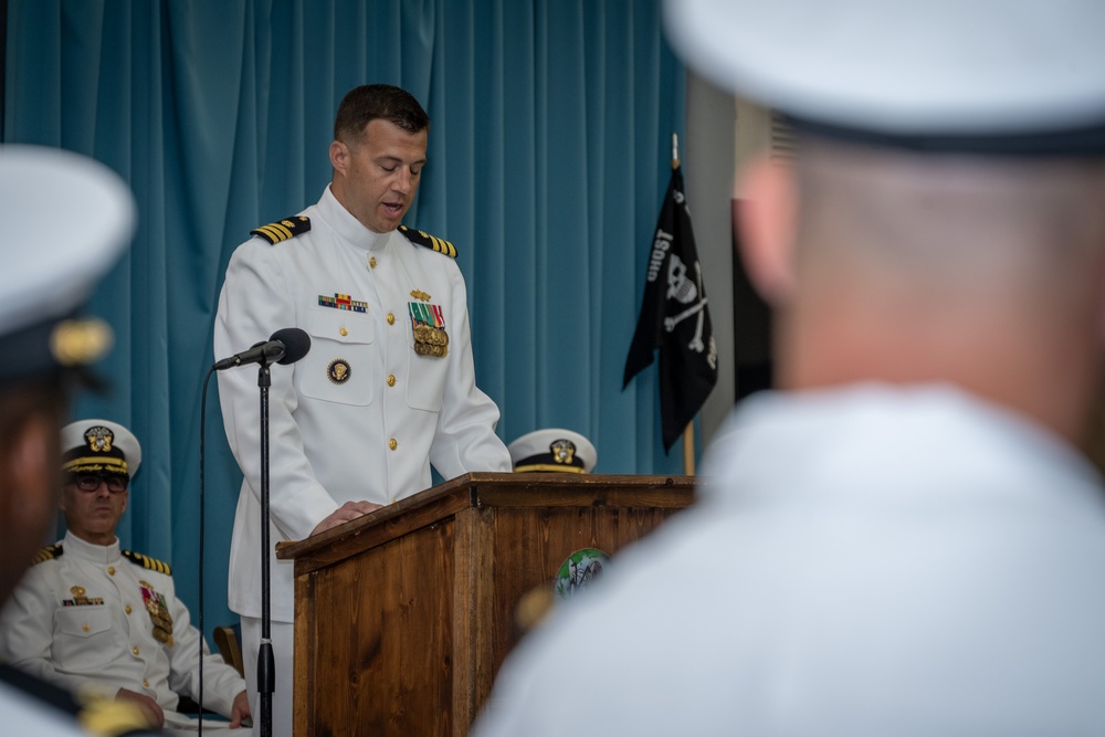 CDR Sapienza relieves CDR Brinkman (NMCB-3)