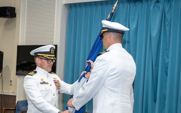 CDR Sapienza relieves CDR Brinkman (NMCB-3)